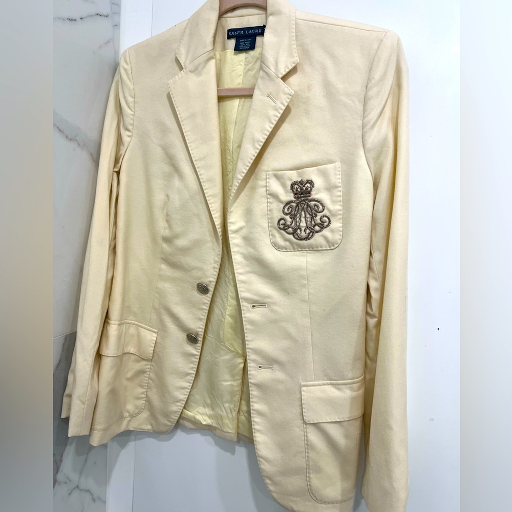 Ralph Lauren White Wool Jacket – The Epitome of Elegance!"